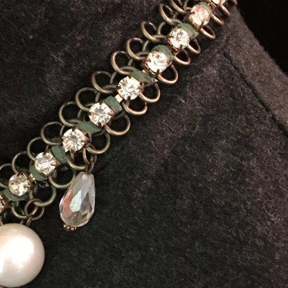 Quirky costume charm necklace & earring set - Picture 3 of 12